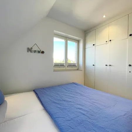 Haus Dünenrose App 2 Mit Balkon * Westerland